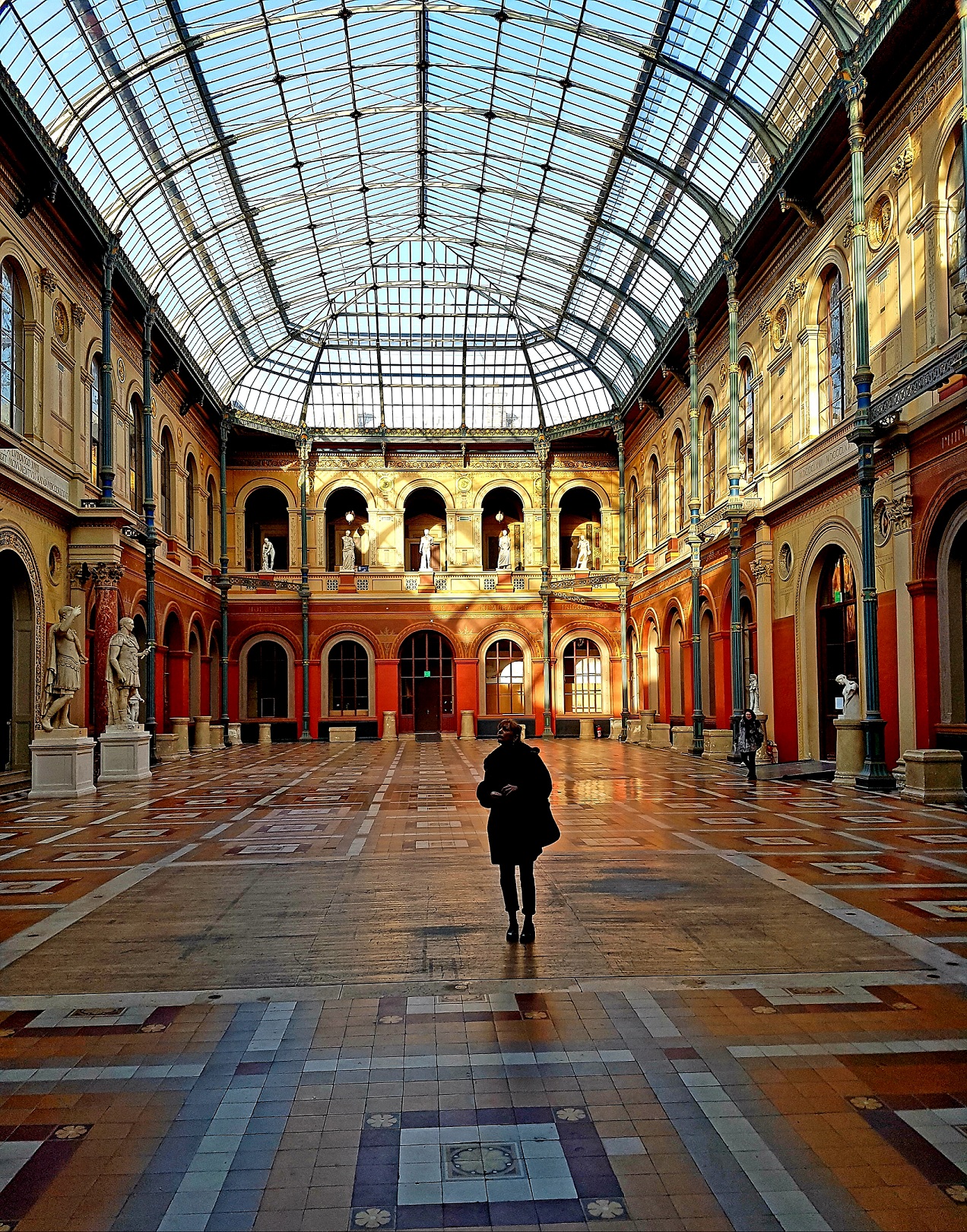 Le Palais des Etudes, une grande galerie vous accueille