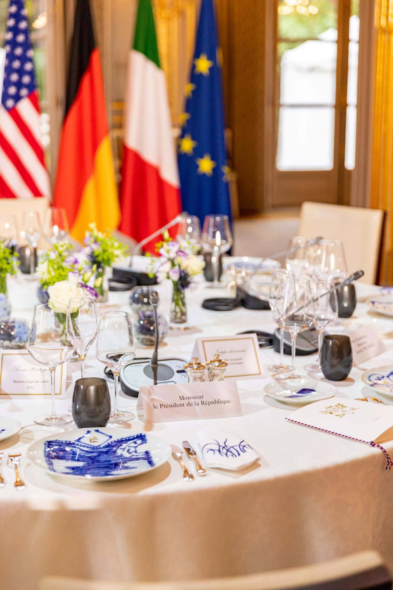 A l'identique, la table du G7 a été dressée.